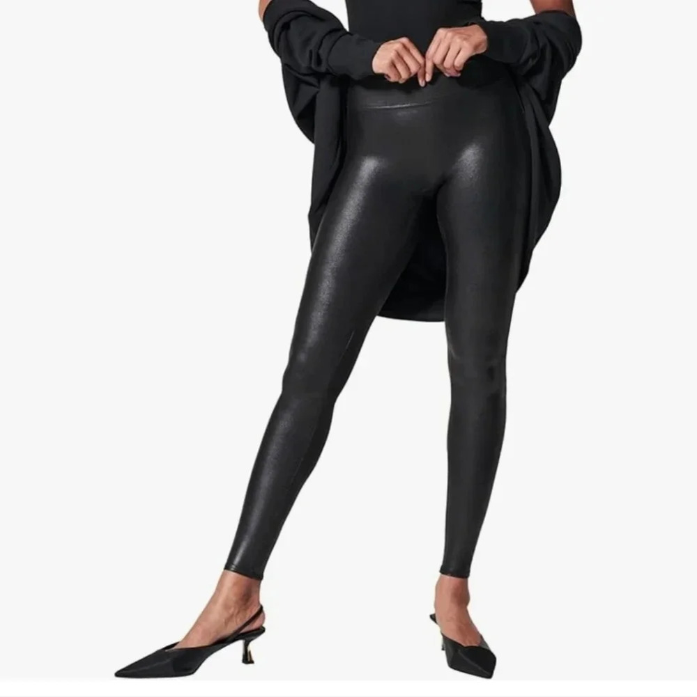 Spanx faux leather black leggings size Large compression comfy slim